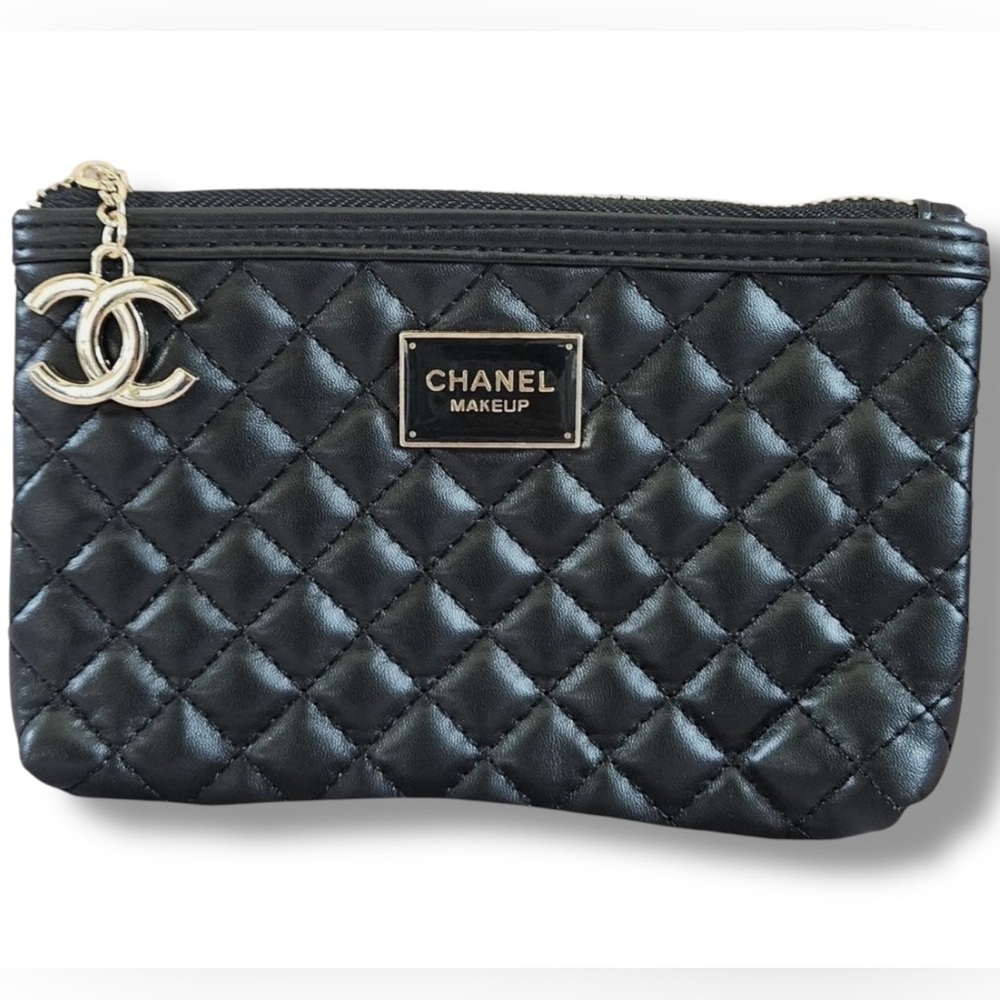 Chanel Makeup Quilted Black Leather Zip Pouch - Picture 2 of 7